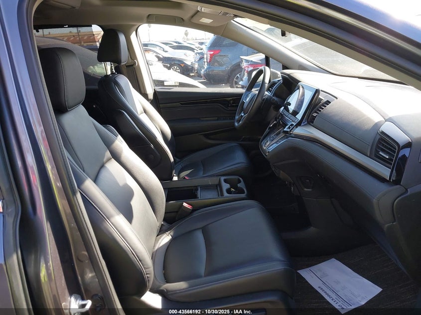 5FNRL6H82PB074690 2023 HONDA ODYSSEY photo no. 5