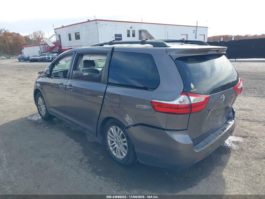 5TDYK3DC8FS628008 2015 TOYOTA SIENNA photo no. 3