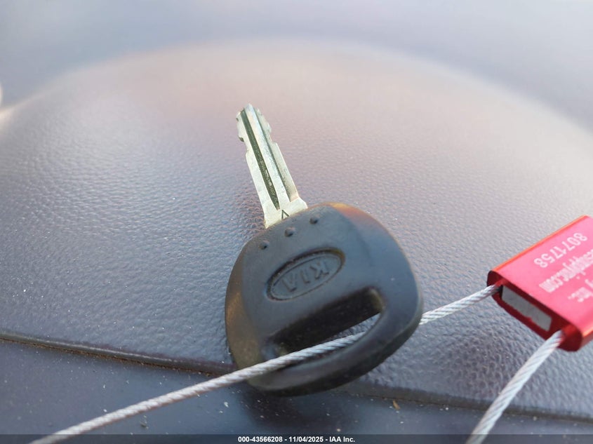 2014 KIA SEDONA LX - KNDMG4C79E6540187