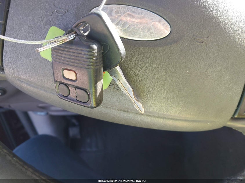 2003 Ford F-150 Lariat/Xlt VIN: 1FTRW07L83KA87113 Lot: 43566252