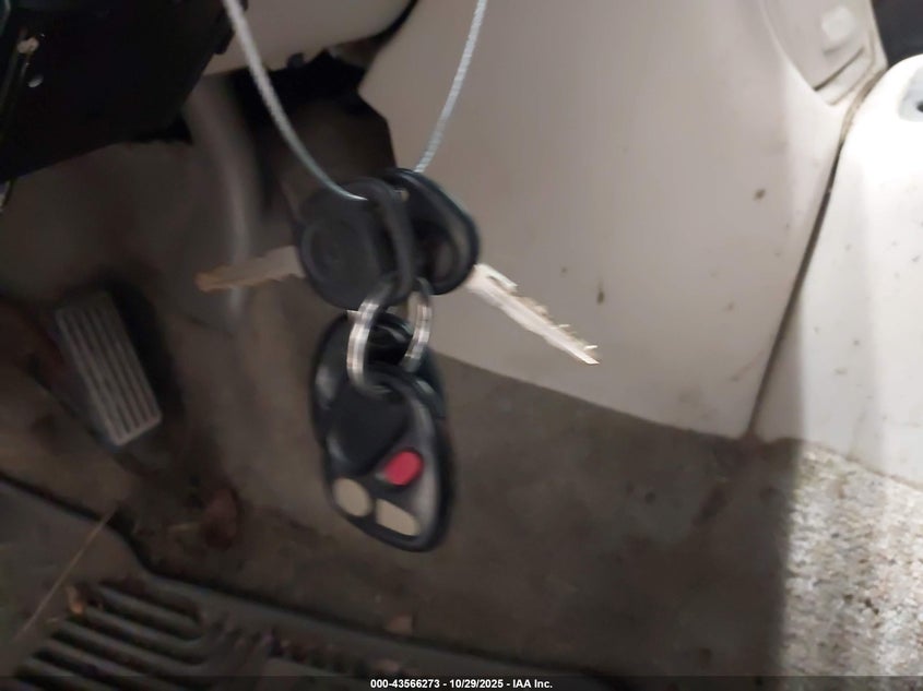 2000 Chevrolet Suburban 1500 Ls VIN: 3GNFK16T9YG114685 Lot: 43566273