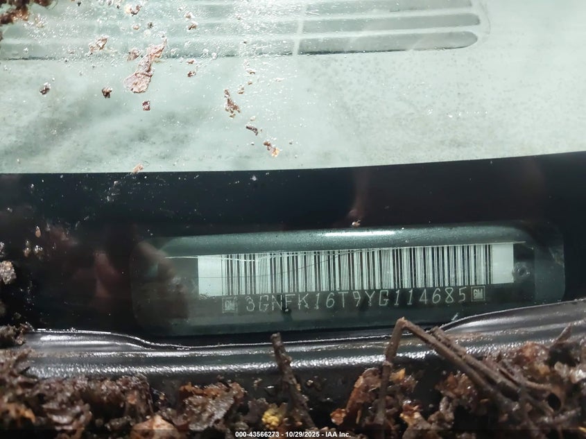 2000 Chevrolet Suburban 1500 Ls VIN: 3GNFK16T9YG114685 Lot: 43566273