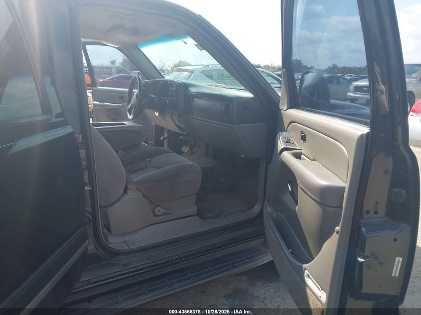 1GNEC13V35R179199 2005 CHEVROLET TAHOE photo no. 5