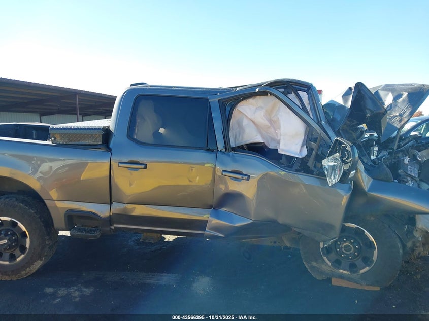 2025 Ford F-350 Platinum VIN: 1FT8W3BM7SEC03279 Lot: 43566395