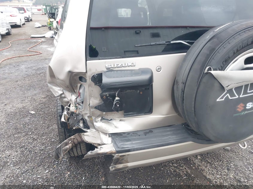 2002 Suzuki Xl-7 Limited/Plus/Standard/Touring VIN: JS3TX92V824108675 Lot: 43566420