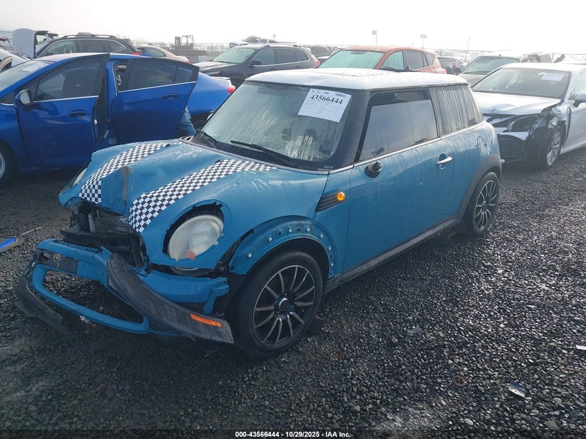 WMWMF33598TT61727 2008 MINI COOPER photo no. 2