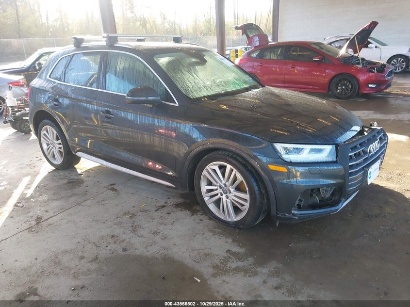 AUDI Q5 2.0T PREMIUM/2.0T TECH PREMIUM