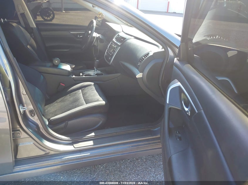 1N4AL3AP2HC479692 2017 NISSAN ALTIMA photo no. 5