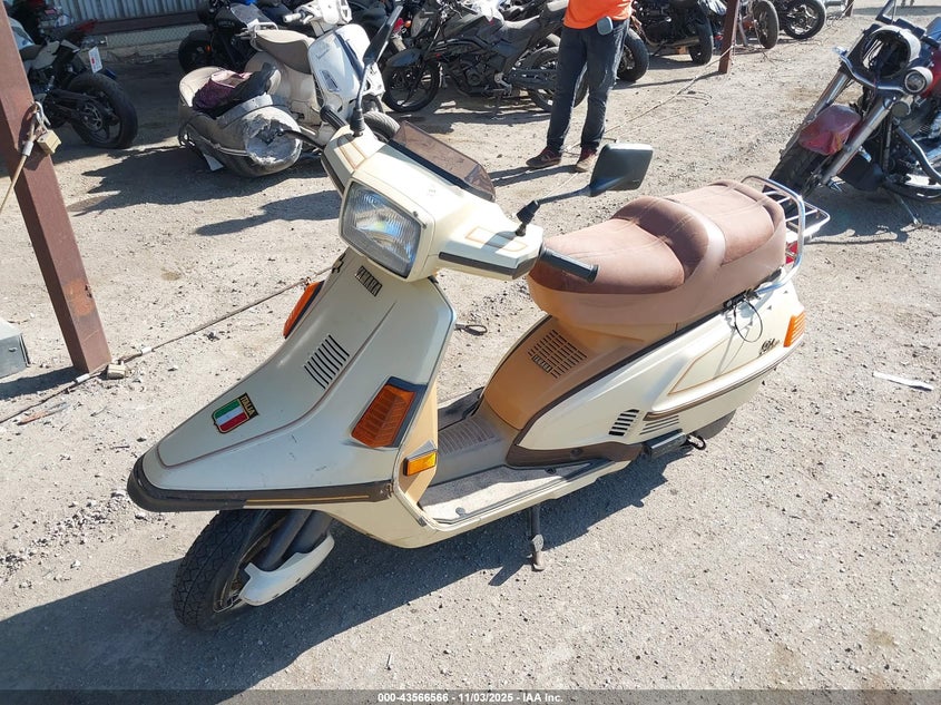 JYA25H004FA136820 1985 YAMAHA  photo no. 2