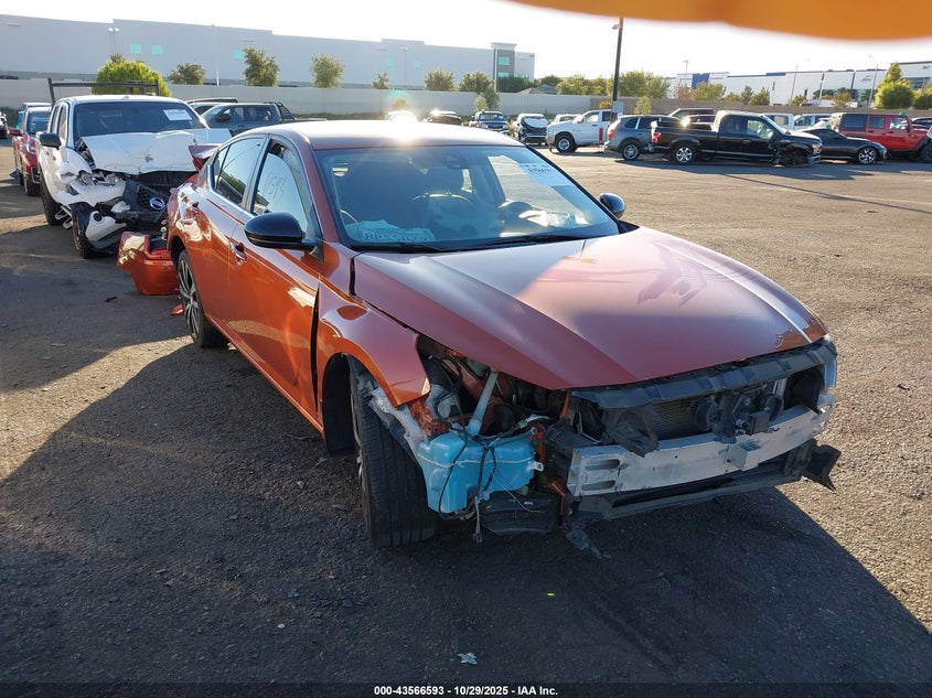 NISSAN ALTIMA SR FWD