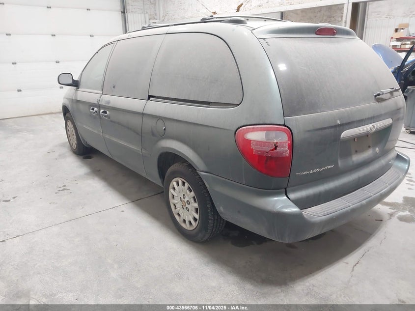 2C4GT44L22R683572 2002 CHRYSLER TOWN & COUNTRY photo no. 3