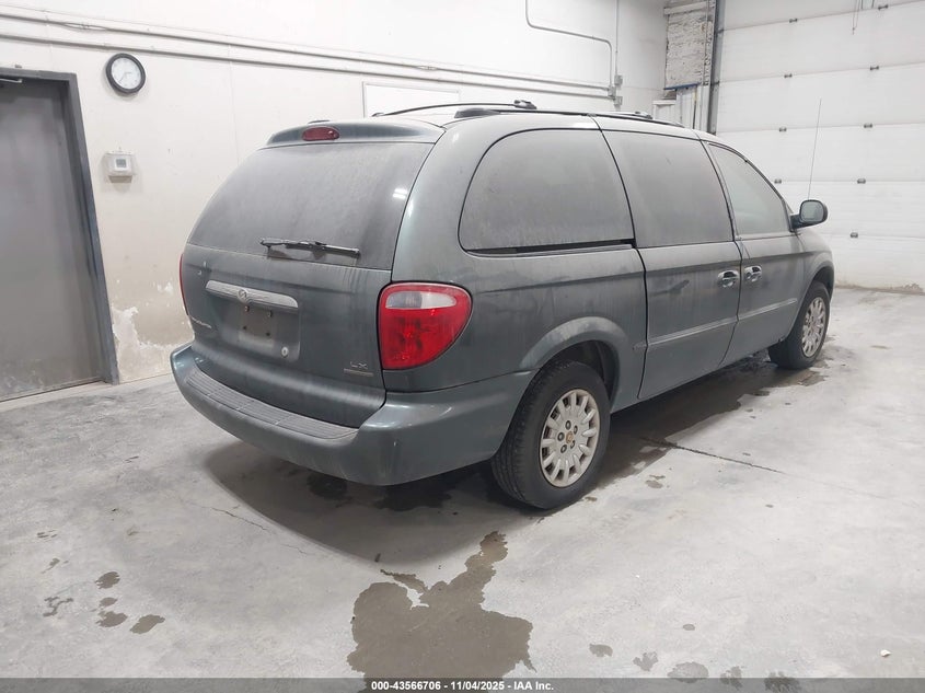 2C4GT44L22R683572 2002 CHRYSLER TOWN & COUNTRY photo no. 4