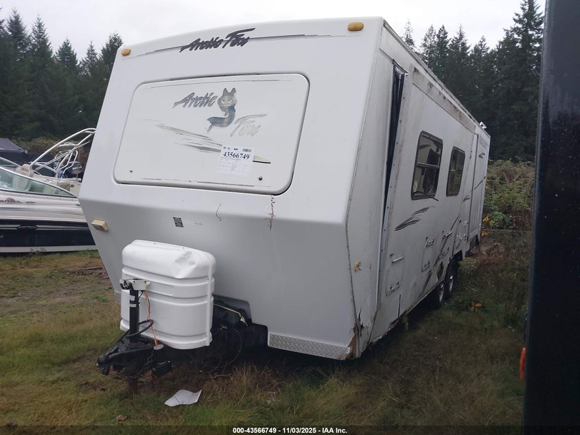 2004 Nash Arctic Fox