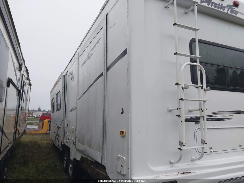 2004 Nash Arctic Fox