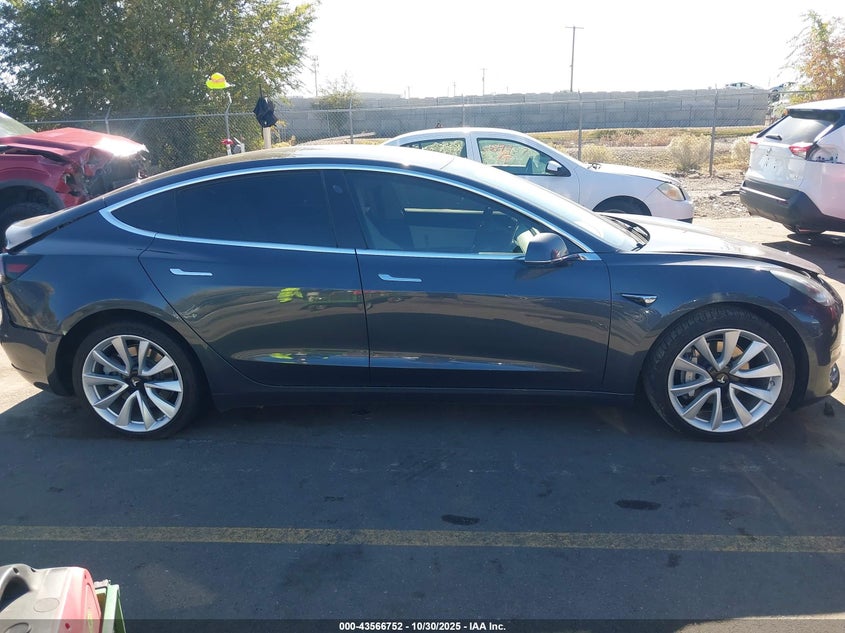2018 Tesla Model 3 Long Range/Performance VIN: 5YJ3E1EB5JF100421 Lot: 43566752
