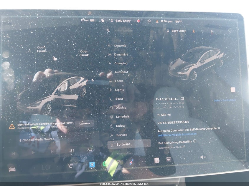 2018 Tesla Model 3 Long Range/Performance VIN: 5YJ3E1EB5JF100421 Lot: 43566752