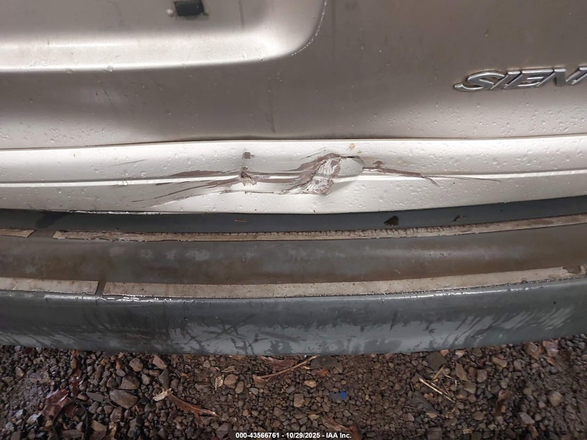 2001 Toyota Sienna Ce VIN: 4T3ZF19C11U330655 Lot: 43566761