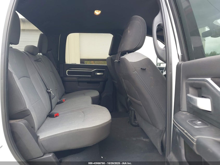 2024 Ram 2500 Big Horn 4X4 6'4 Box VIN: 3C6UR5DL4RG266355 Lot: 43566780