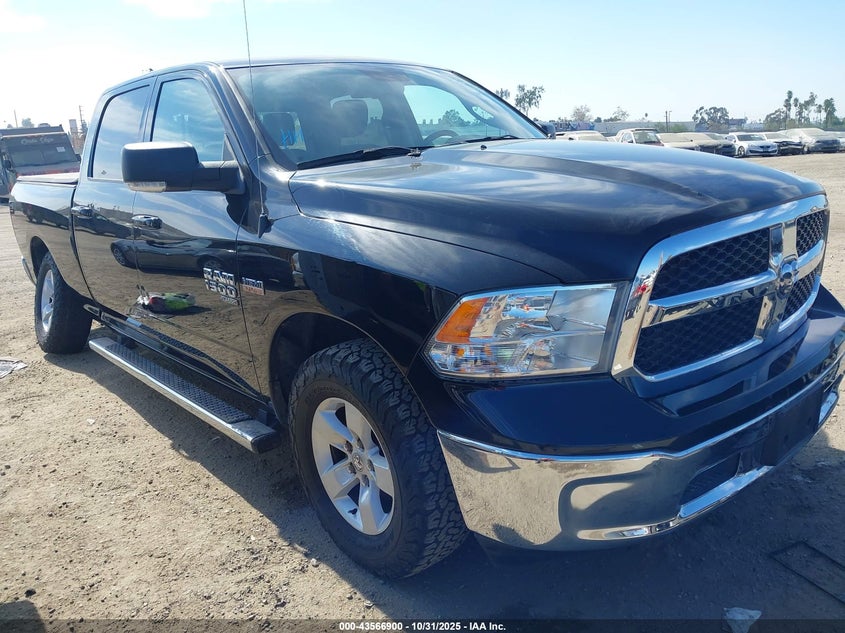 RAM 1500 SLT 4X2 6 4 BOX