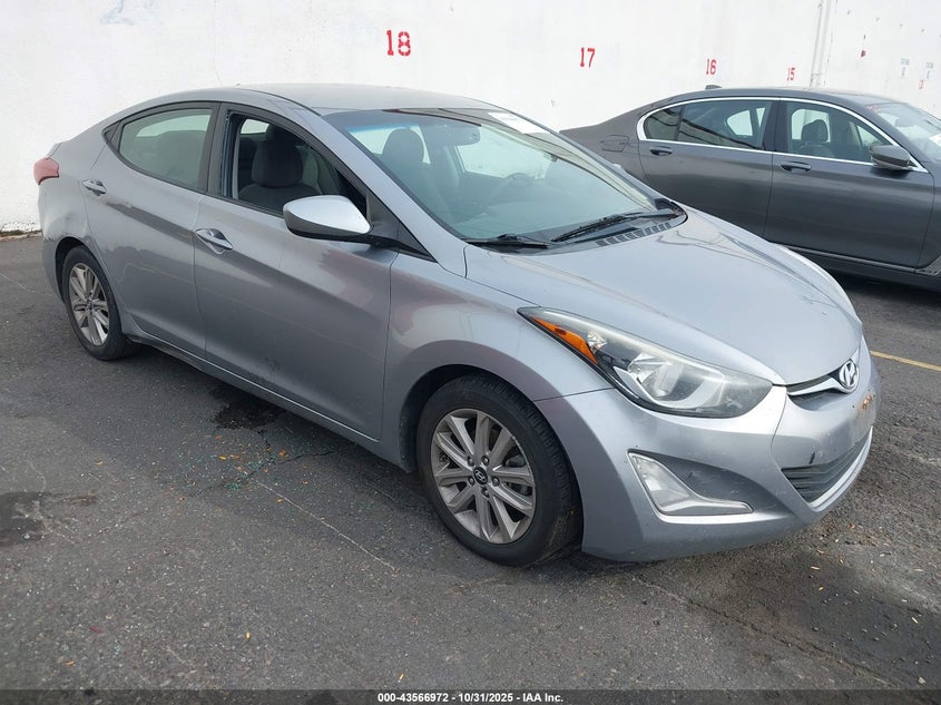 HYUNDAI ELANTRA SE