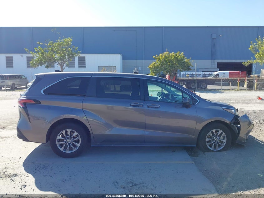 2021 Toyota Sienna Le VIN: 5TDKRKEC9MS027973 Lot: 43566980