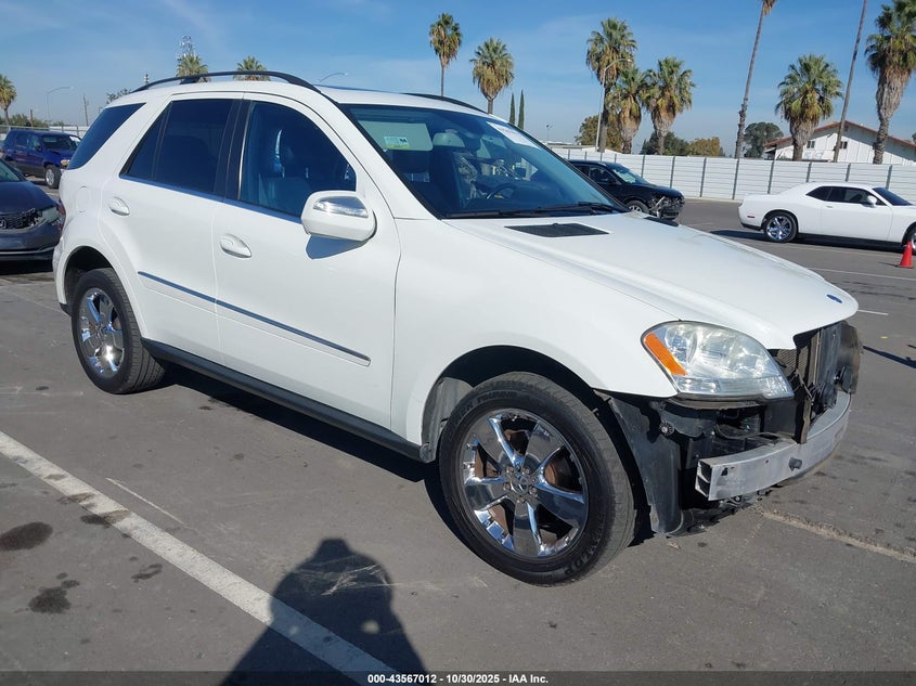 MERCEDES-BENZ M-CLASS 4MATIC
