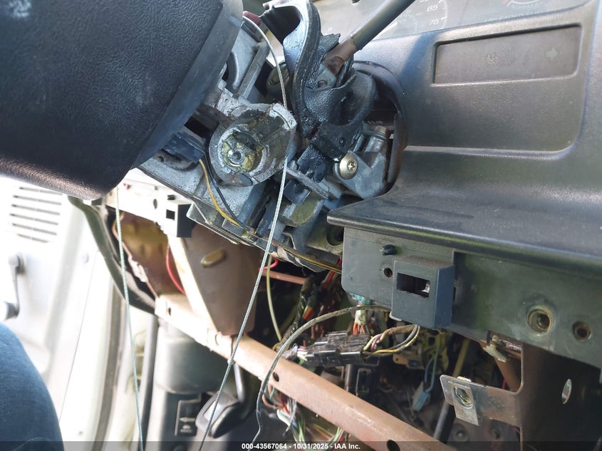 1993 Ford Econoline E350 Cutaway Van VIN: 1FDKE37H5PHB12002 Lot: 43567064