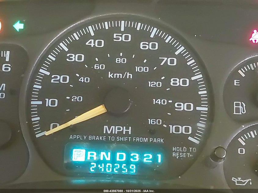 2001 GMC Yukon Sle VIN: 1GKEC13T91J144168 Lot: 43567088