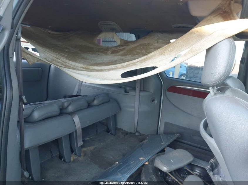 2005 Chrysler Town & Country Limited VIN: 2C4GP64L45R166472 Lot: 43567099