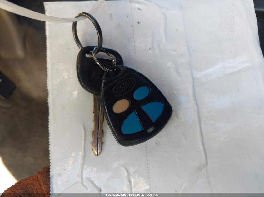 2005 Chevrolet Tahoe Ls VIN: 1GNEC13V85J176815 Lot: 43567136