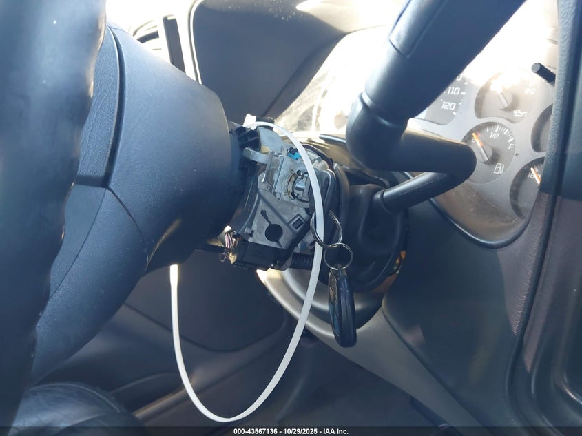 2005 Chevrolet Tahoe Ls VIN: 1GNEC13V85J176815 Lot: 43567136