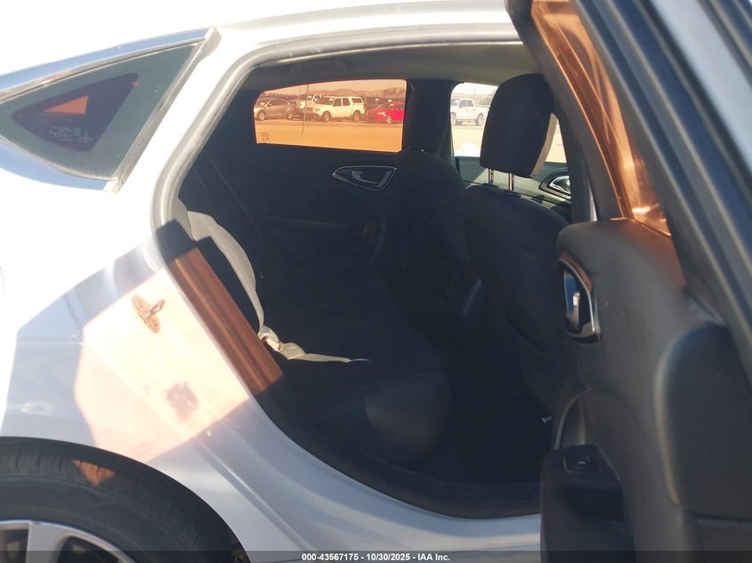 2015 Chrysler 200 Limited VIN: 1C3CCCAB7FN704962 Lot: 43567175