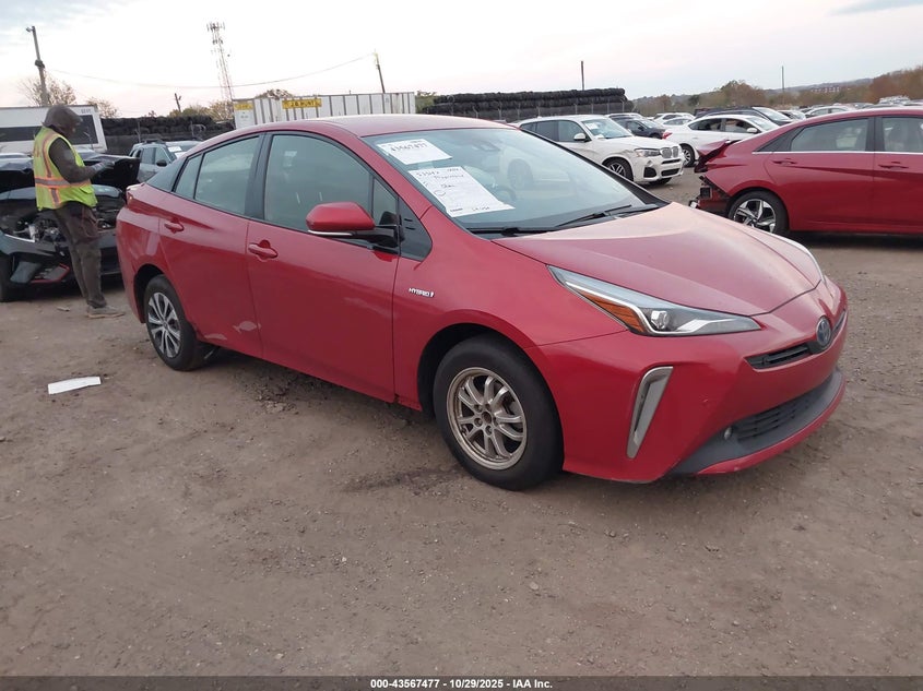 TOYOTA PRIUS XLE