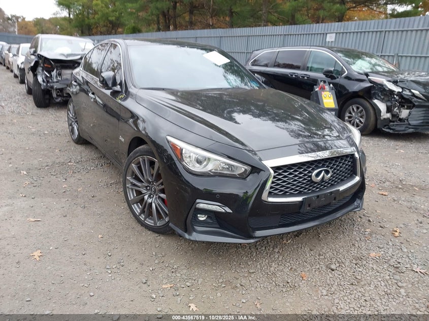 INFINITI Q50 3.0T RED SPORT 400