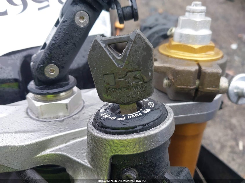 2005 Kawasaki Zx636 C1 VIN: JKBZXJC135A010073 Lot: 43567666