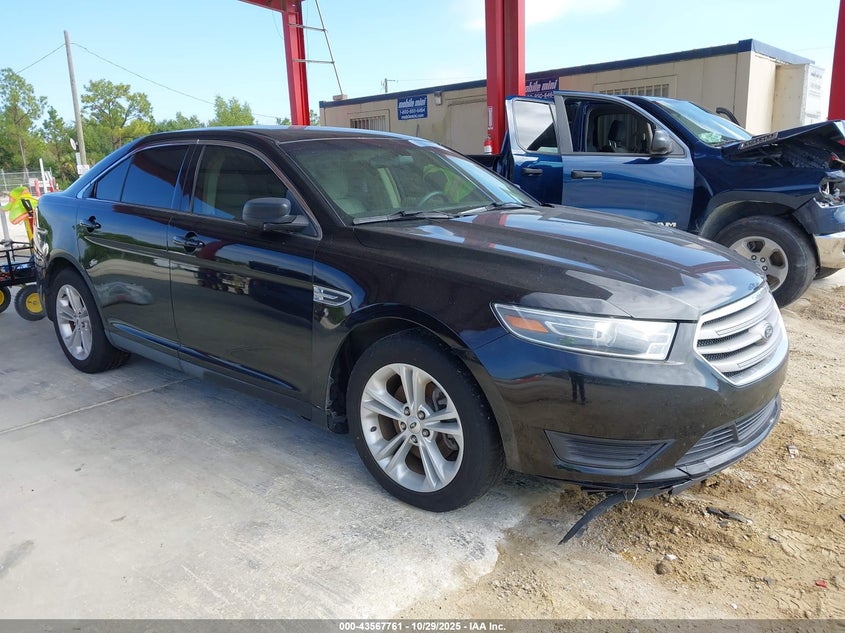 FORD TAURUS SE