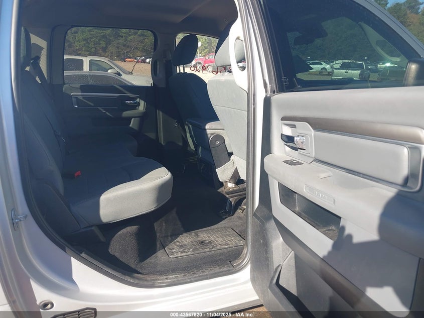 2017 Ram 1500 Slt 4X4 5'7 Box VIN: 1C6RR7LT2HS684942 Lot: 43567820