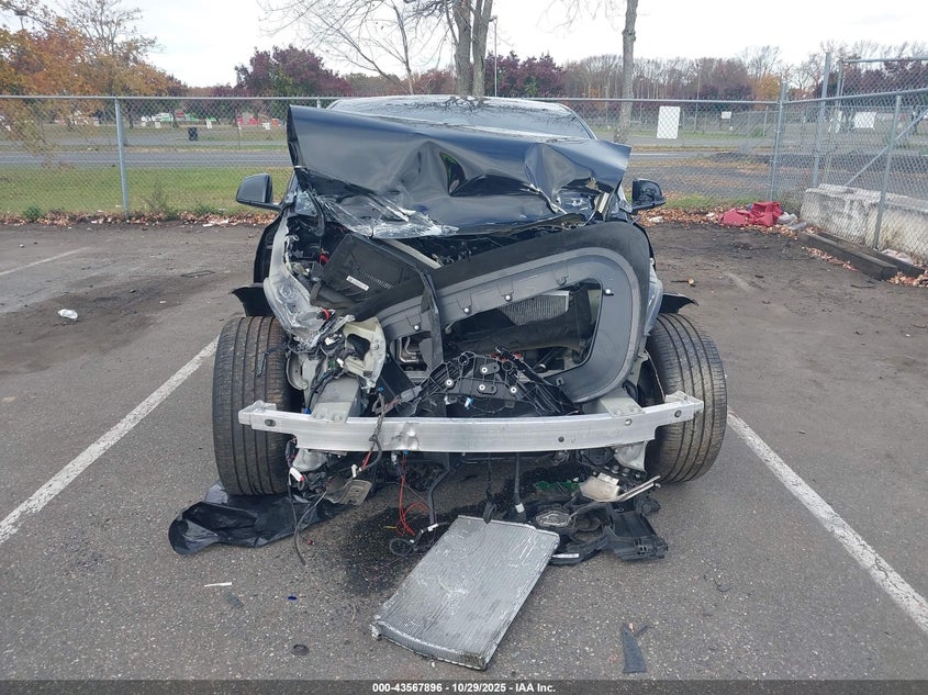 2025 Tesla Model Y Long Range Dual Motor All-Wheel Drive VIN: 7SAYGAEE0SF285203 Lot: 43567896