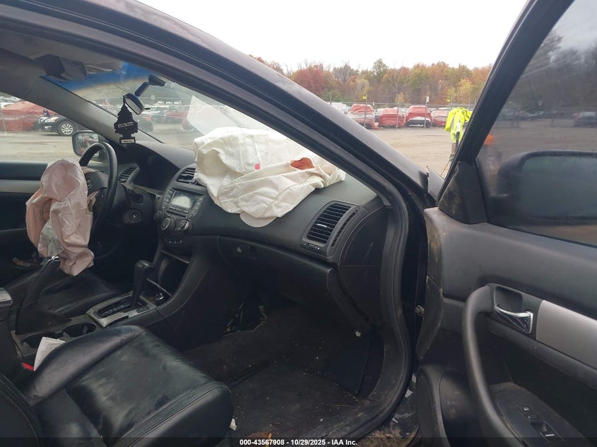 1HGCM72635A013422 2005 HONDA ACCORD photo no. 5