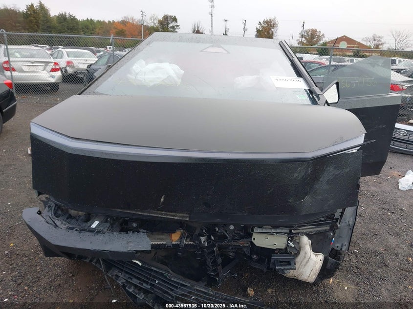 7G2CEHED8RA017050 2024 TESLA CYBERTRUCK photo no. 10
