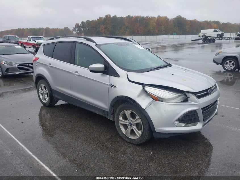 FORD ESCAPE SE