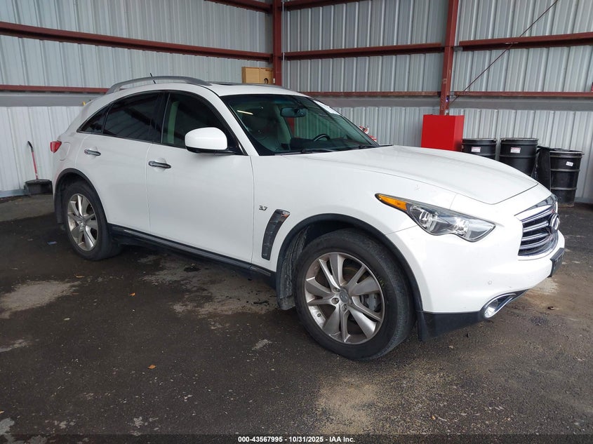 INFINITI QX70
