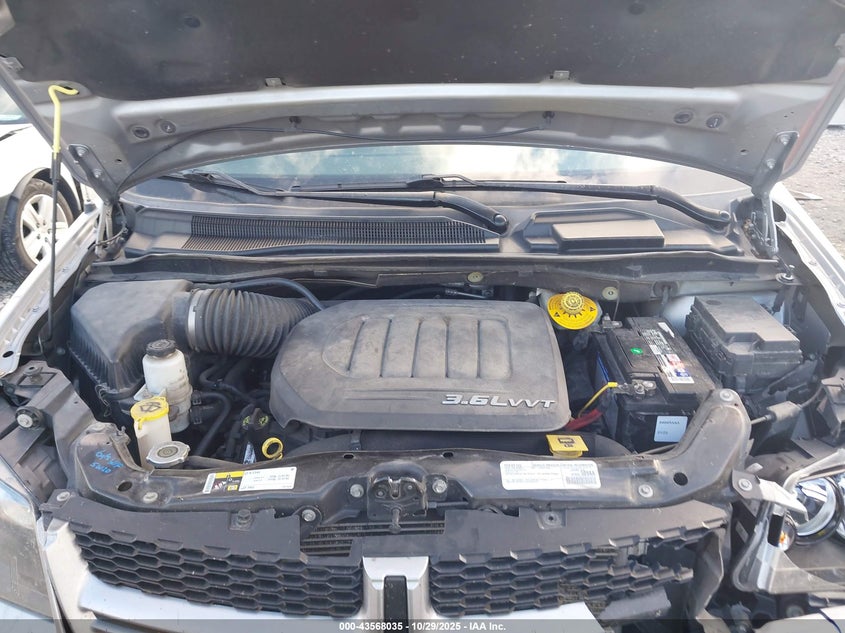 2016 Dodge Grand Caravan R/T VIN: 2C4RDGEGXGR369636 Lot: 43568035