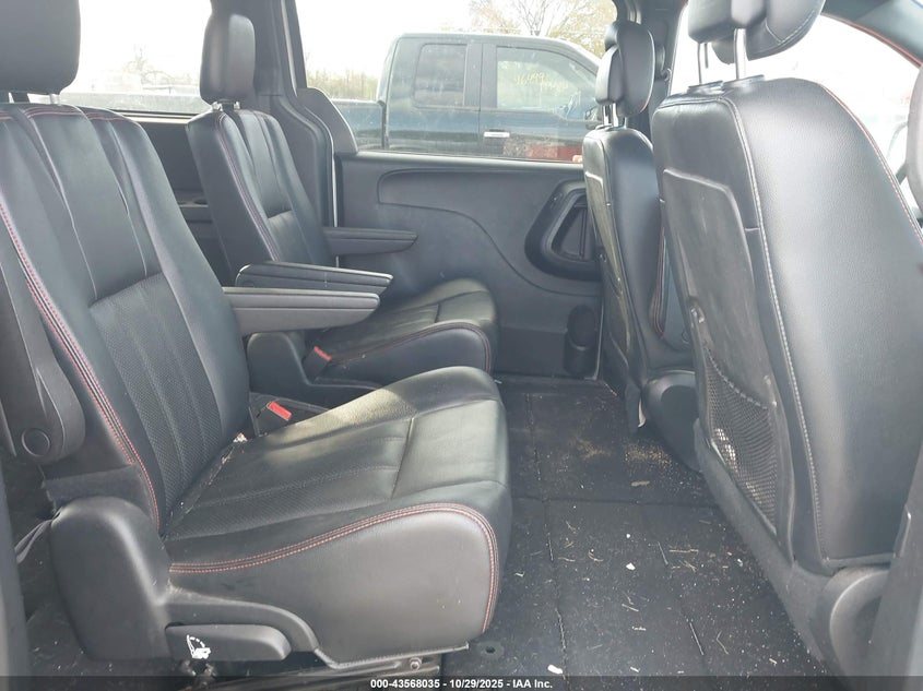 2016 Dodge Grand Caravan R/T VIN: 2C4RDGEGXGR369636 Lot: 43568035