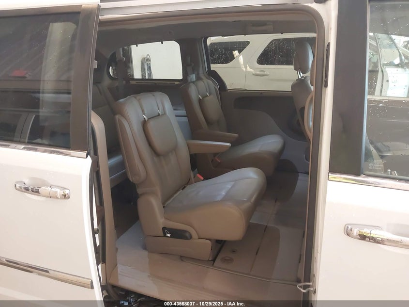 2015 Chrysler Town & Country Touring VIN: 2C4RC1BG6FR753710 Lot: 43568037