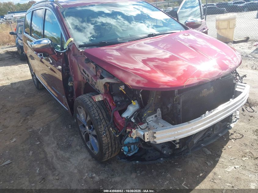 2017 Chrysler Pacifica Limited VIN: 2C4RC1GG4HR811910 Lot: 43568082