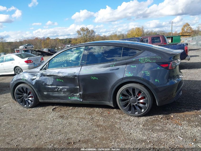 2024 Tesla Model Y Performance Dual Motor All-Wheel Drive VIN: 7SAYGDEF7RA318053 Lot: 43568098