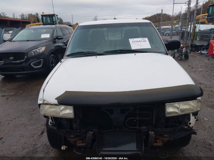 2002 Chevrolet S-10 Ls VIN: 1GCDT19W828115472 Lot: 43568140