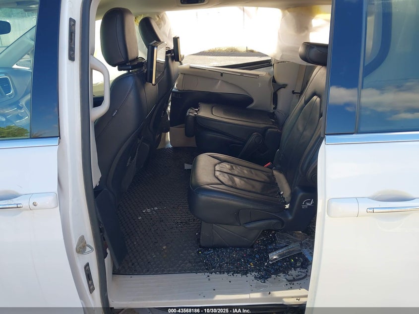 2020 Chrysler Pacifica Touring L VIN: 2C4RC1BG7LR280153 Lot: 43568186