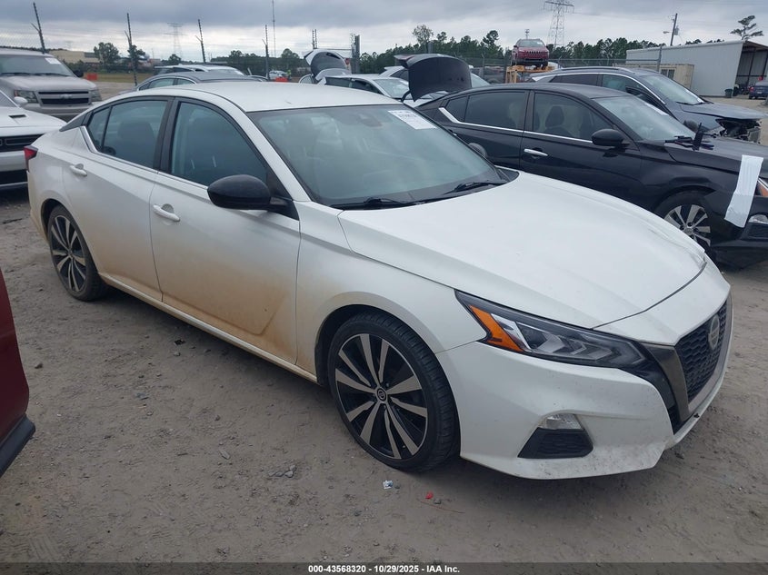 NISSAN ALTIMA SR FWD